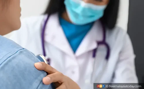 Fresh approaches needed to reignite interest in medicine, says expert