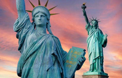 Can you spot the difference between these 18 iconic landmarks and their replicas?