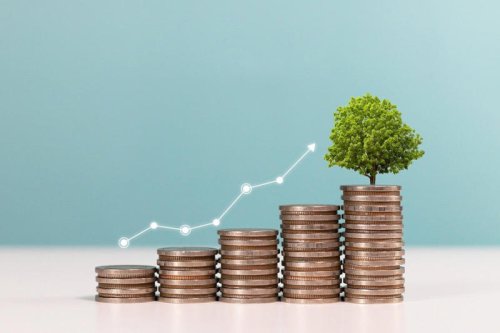 そもそも「個人向け国債」とは？, 【最新版】「個人向け国債」の金利情報, 2026年4月の金利は？, 「個人向け国債」のメリット・デメリットとは？, 個人向け国債のメリット, 個人向け国債のデメリット, 【変動vs固定】どちらを選ぶべき？, 実際に一番買われている個人向け国債の種類は？, おわりに, 参考資料, 【2026年6月発行】金利上昇が続く「個人向け国債」の最新金利とメリット・デメリット! 変動10年と固定5年・3年の選び方を詳しく解説