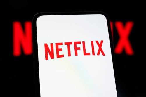 ‟おじさん&rdquo;を狙い撃ち, Netflixの全方位戦略, 海外大ヒット作も日本では大コケ, ホームラン主義へのシフト, 「大ヒットの空気」への懸念, Netflixのターゲットは、日本のTVドラマが切り捨てた&rdquo;おじさん達&rdquo;だった&hellip;昭和・裏社会ドラマばかりがヒットしてしまう「日本市場の特殊性」