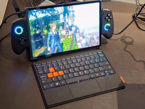 Intelのハンドヘルドゲーミング向けとしては第3世代となるArc G3, 同じPanther LakeでもPコアが4から2に、ディスプレイ出力が3から2、TB4が4から2に, Ryzen Z2 Extremeと比較して性能が平均42%向上し、同じ性能なら電力は半分に, OneXPlayer 3も公開される, Intelの逆襲。携帯ゲーム機向け「Arc G3」はRyzenを過去のものにする
