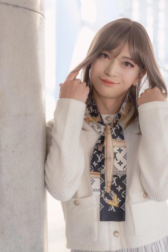 美女の正体は&ldquo;大手企業で働く50代後半の男性&rdquo;。「一般の人を不愉快にさせたくない」スタジオなどでのみ女装を楽しむ