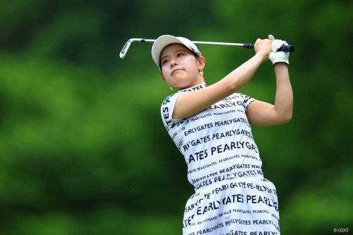 初優勝を狙う吉田鈴が単独首位で最終日へ 3打差2位に政田夢乃ら5人
