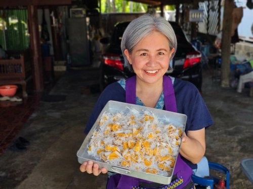 สืบสานตำรับไท-ยวน ขนมไข่ปลาโบราณ จากลูกตาลสุก หอมหวานนุ่มหนึบ