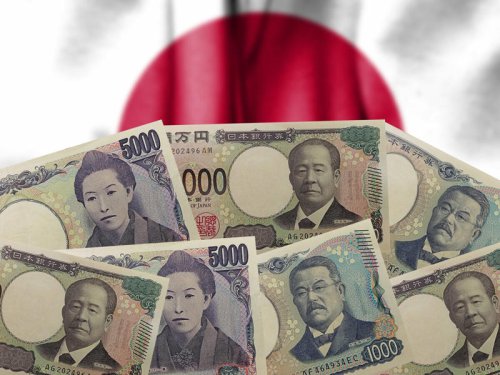 日本政府が発行している「個人向け国債」とは？, 変動金利タイプ：10年満期, 固定金利タイプ：5年満期, 固定金利タイプ：3年満期, 【最新】2026年6月募集の「個人向け国債」金利情報, 6月募集「個人向け国債」の募集期間：2026年6月4日（木）～6月30日（火）, 《変動10年、固定5年、固定3年》いちばん応募が多いのはどれ？《最新データをもとにチェック》, 個人向け国債の「変動10年」は、半年ごとに適用される利率が見直される, 「個人向け国債」と「定期預金」、どちらを選ぶべき？, 個人向け国債が「定期預金より優位」となる3つのケースとは, 定期預金が「個人向け国債より優位」となる2つのケースとは, 「個人向け国債」や「定期預金」以外のものに目を向けたいケースも, インフレ（物価上昇）リスクに対応したい場合, 少しでも高いリターンを狙いたい場合, まとめ, 参考資料, 【2026年6月】個人向け国債の金利情報「3種類でいちばん応募が多いのはどれ?」定期預金が優位になる2つのケースを解説