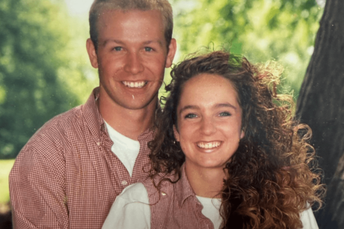 Couple recreate engagement photo after 30 years&mdash;not prepared for response