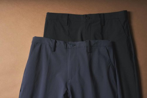 1,900円の衝撃！万能すぎる「ワンダーストレッチ(R)ハイパースラックス」, 100回洗濯しても撥水が続く!? 耐摩耗100万回をクリアした最強生地, オンオフ兼用でストレスフリー！現代のニーズに応える神ディテール, ベルトレスでも穿ける！スマホ収納に便利な右ポケットの2重構造, キックバック性が高い2WAYストレッチで最高の穿き心地を実現, 【まとめ】オフィスワーカーにも激推ししたいハイスペックな1本, 【ワークマン】100回洗濯しても撥水? 耐摩耗100万回! 「1900円のハイパースラックス」をスタイリストが徹底解説