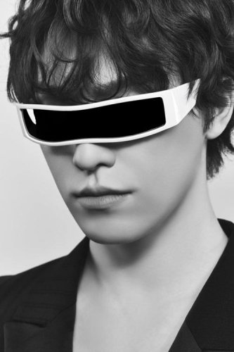 SEVENTEEN・ディノの初ソロに&ldquo;葬式の花&rdquo;デモ、怒ったファンは祝花で対抗 韓国で起きたカオスな応援合戦