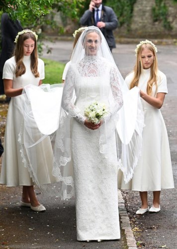 エリザベス女王の孫が結婚「40代の再婚同士」の大人のウェディング・スタイルを徹底解剖
