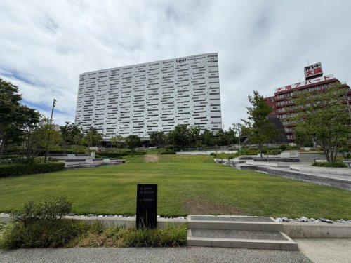 整備が進む新今宮駅周辺の南海本線ガード下, 昭和にタイムスリップした気分, 昼間でも剣呑な空気が漂う三角公園周辺, 飲み屋が多い商店街は賑やかだった, 大阪最大の花街、飲み屋街、屋台村など夜は充実している, 日本の文化のひとつが色濃く残る独特な街, 地元民に｢夜は危険だから近寄るな｣と警告されたが&hellip; ドヤ街《大阪･西成あいりん地区》の"本当の姿"