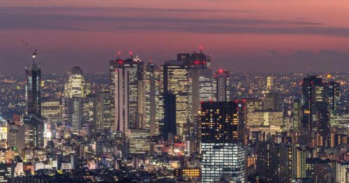 個人破産件数が13年ぶりの高水準に, 住宅ローン返済が家計の重荷に, 金利負担は10年前に比べて3倍のケースも, ハウスメーカーの倒産が急増, 足もとで広がる不動産不況の兆し？, 個人破産が13年ぶり高水準、ハウスメーカー倒産も急増&hellip;不動産市況の「不気味な兆候」