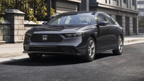 Two fuel-sipping sedans, but only one winner, Powertrain Basics: Two Different Hybrids, Honda Accord Hybrid Vs. Toyota Camry Hybrid: Gas Mileage, Pricing and Overall Running Costs, Final Thoughts, Toyota Camry hybrid vs. Honda Accord hybrid: One clearly wins on value