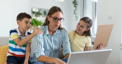 Neighbor constantly asks working mom to babysit her daughter, ignores her when she says she's overwhelmed: 'I don't have childcare'