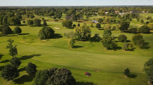 Illinois' tiny village outside Chicago is a historic golfing haven