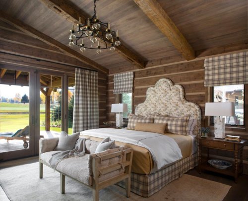 This is the "correct" number of pillows to have on your bed, according to designers