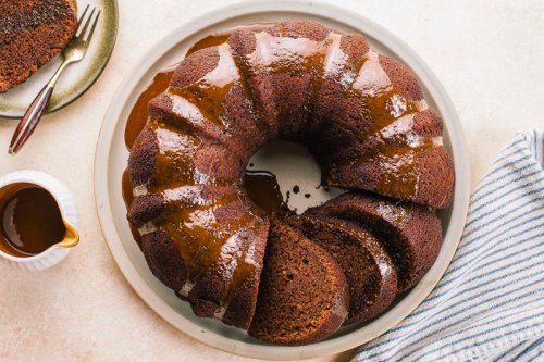 Never-Fail Chocolate Cake, Pear Pudding Cake, Whole Orange Cake, Sticky Toffee Pudding, Slow Cooker Pumpkin Dump Cake, Pouding Ch&ocirc;meur (Poor Man&rsquo;s Pudding), Kentucky Butter Cake, Easy Lemon Snack Cake, Wine Cake, Mom's Kahlua Cake, Top 10+ easy, 5-star cakes our readers can&rsquo;t get enough of