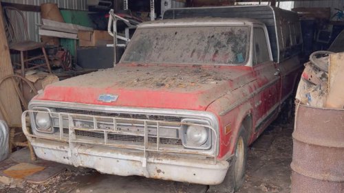 Abandoned 1970 Chevy barn find after almost 50 years and it&rsquo;s a true time capsule