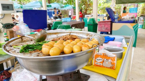 กทม. เปิดตัว "Hawker Center สวนลุมพินี" ผนึก LINE MAN Wongnai ดันสตรีทฟู้ดไทยสู่มาตรฐานใหม่