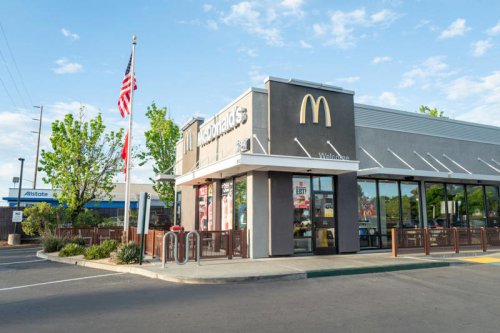 McDonald&rsquo;s, Wendy&rsquo;s, Shake Shack, Chick-fil-A, Raising Cane&rsquo;s, KFC, Dunkin&rsquo;, Starbucks, This is what your favorite fast food chains do with leftover food