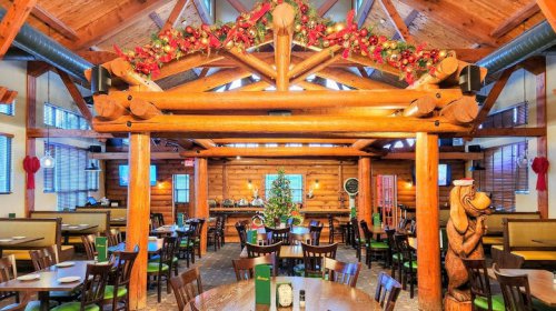 A forgotten restaurant chain returned after 2 decades, powered by nostalgia