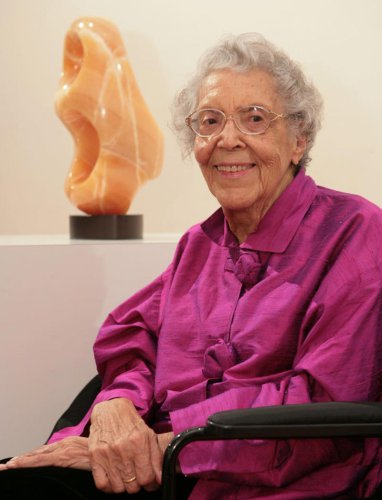 A new documentary celebrates Elizabeth Catlett&rsquo;s legacy