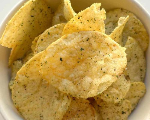 Lay's just launched this limited-edition potato chip flavor in the US., and I already wish I got 2 more bags