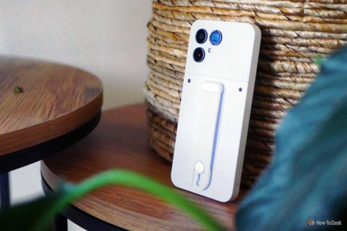 Removable batteries and microSD cards aren't dead&mdash;they're just hiding in niche phones