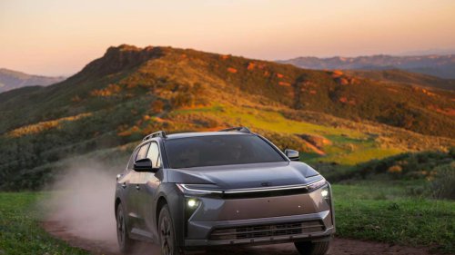 Toyota thinks it can fix one of solar EVs&rsquo; biggest problems