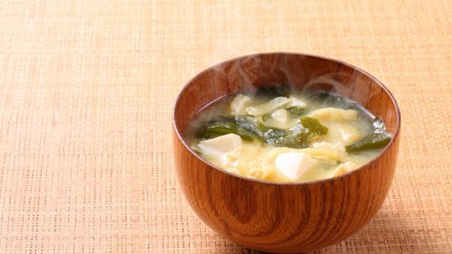 亜鉛とは？不足すると起こりやすい不調, 朝の味噌汁におすすめ！しらすの魅力, 味噌汁にちょい足しするメリット, おすすめの取り入れ方, まとめ, 朝の味噌汁に&ldquo;一杯&rdquo;入れるだけ！亜鉛不足を補う食材｜管理栄養士が解説