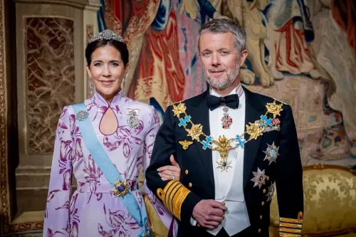 Queen Mary&rsquo;s genius hack to add a new tiara to her collection without spending a cent