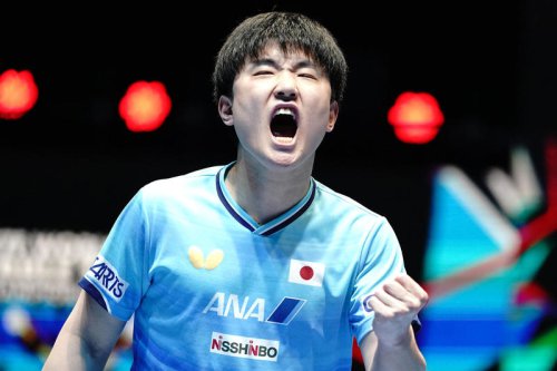 日本男子 2大会ぶりのメダル確定! 張本智和がエース対決を制しドイツにリベンジ果たす【世界卓球】