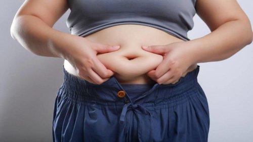 下腹ぽっこりは「脂肪の蓄積」ではなかった! 女性に多い原因とぽっこりお肉が消えるトレーニング