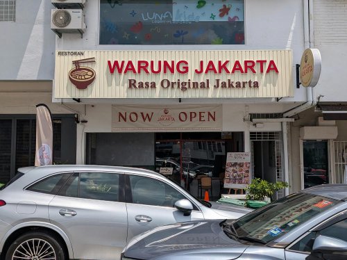 Head to PJ SS4&rsquo;s Warung Jakarta for Indonesian classics like 'bakso', 'mie ayam' and 'soto betawi'