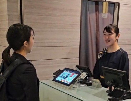 ホテルのチェックインあるあるを見てみると&hellip;, 予想外のうっかりミスに共感するコメントが続出, 日本人の国内旅行の1人1回あたりの旅行支出は, 参考資料, ホテルのチェックインで予約確認をしてもらったら&hellip;予想外のうっかりミスに「私もやりました」「間違えますよね」