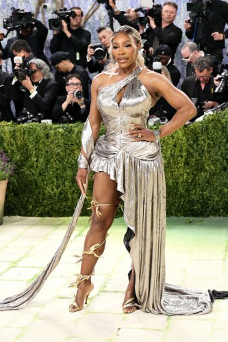 Serena Williams mixes metals at the 2026 Met Gala