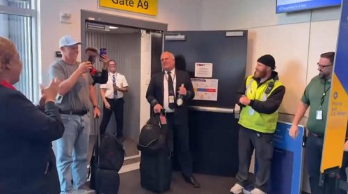 Spirit Airlines pilot gives speech at Southwest gate after airline ceases operations
