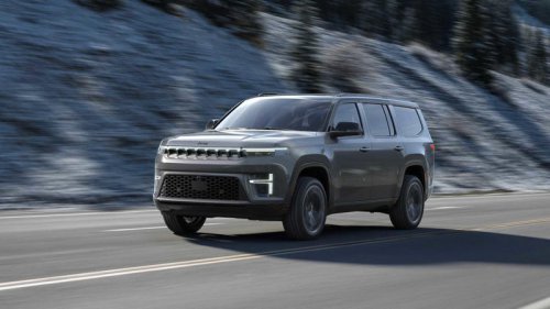 Forget the Toyota RAV4&mdash;this Nissan SUV is cheaper and just as practical