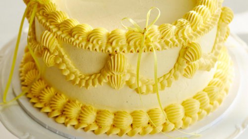 Ingredients, Method, Vintage cake: get the piping right, Why use cake flour?, Can I prepare the vintage cake ahead of time?, What is a cake turntable?, More beautiful layer cakes, Vintage cake with apple &amp; Swiss meringue buttercream