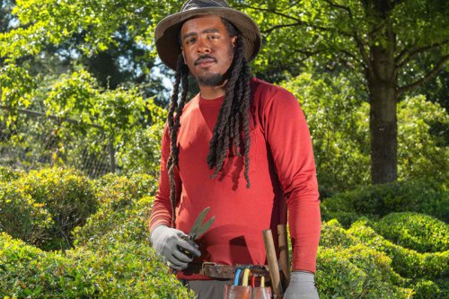 This garden artist is bringing topiary&mdash;and its life lessons&mdash;to communities across the South