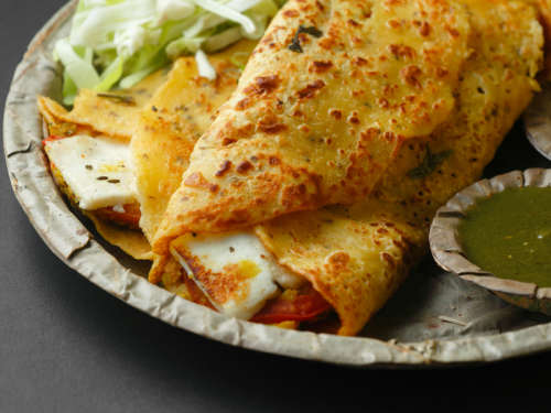 Moong Dal Chilla With Paneer, Greek Yogurt With Nuts And Fruits, Boiled Eggs With Whole Wheat Toast, Oats Upma With Peanuts, Paneer Sandwich, Sprouts Salad Bowl, Peanut Butter Banana Smoothie, Top 7+ high-protein breakfasts for office workers