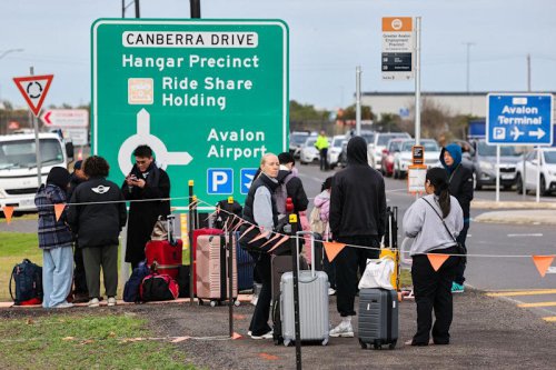 Arrest over Avalon bomb scare as travellers face chaos