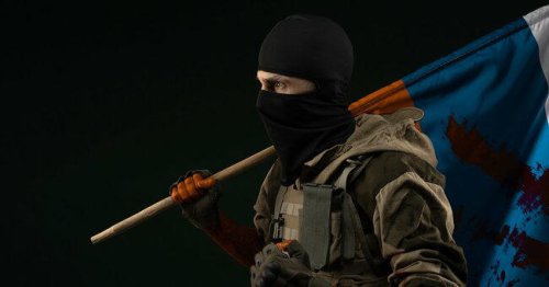 首都と旧都が空襲されても ロシアに反戦の声はわずか, 都市部の人々は平時と同じ 恵まれた暮らしをしている, 徴兵逃れが常態化したロシア軍は 定員割れが深刻なレベルに, 多くの戦死者が出ていても 志願兵は続々と列をなす, 手厚い待遇と戦死補償が 地方出身兵士の心をつかむ, モスクワ市民が戦争を容認するワケ、プーチン政権が作り出した「命の格差」の残酷さ