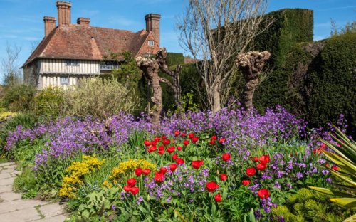 Sissinghurst, How to create Sissinghurst at home, Levens Hall, How to recreate Levens Hall at home, Great Dixter, How to recreate Great Dixter at home, How to borrow from Britain&rsquo;s greatest gardens &ndash; and recreate them at home