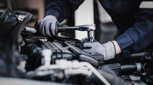 2012 Jeep Wrangler, 2021-2024 Chevrolet Tahoe, 2015 Honda CR-V, 2018 Ford Escape, 2021-2023 Nissan Rogue, Top 5+ SUVs that have notoriously bad engine problems