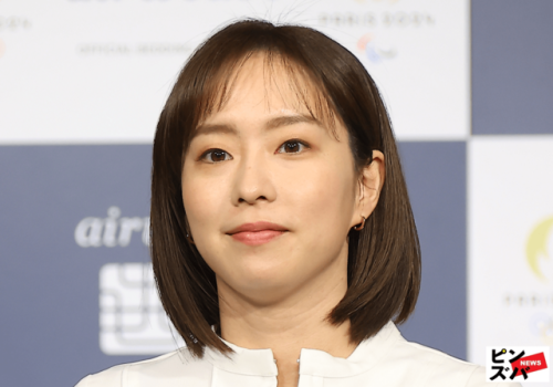 「世界一かわいいサウスポー」石川佳純、ノーバン始球式オフショに反響 大リーガーと並ぶ姿に「お二人なんか似てません?」の声も