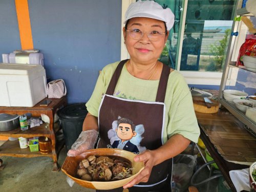 สายเนื้อห้ามพลาด ป้าหวาด ก๋วยเตี๋ยวเนื้อเปื่อยเตาถ่านสูตรโบราณเมืองกำแพงเพชร