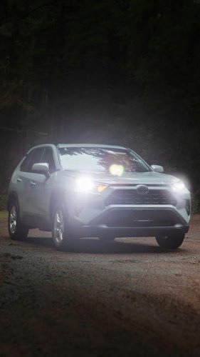 自動車メーカーによる個人情報の追跡から逃れるべく自力でモデムとGPSを取り外す
