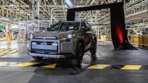 The unfinished bridge that could break North America&rsquo;s auto supply chain