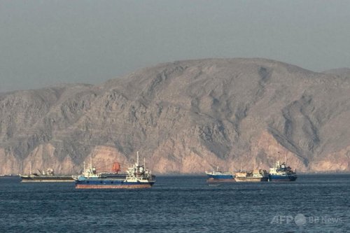 ホルムズ海峡を通過する貨物船、紛争開始以降の最低水準から増加
