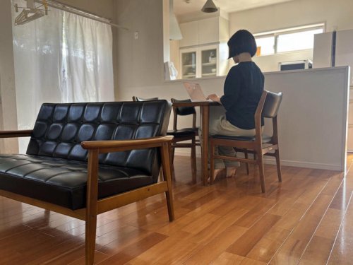 迷いを減らすと、暮らしはもっとラクになる, 工夫1：服は「お気に入りの5セット」があれば、迷わず気分よく回せる, 工夫2：料理のレパートリーは「全15品」。悩まない献立で冷蔵庫もすっきり, 週1回、冷蔵庫が空になったタイミングで掃除をする, 家族4人「暮らしをラクにする」持たない習慣2つ。服は5セット、献立は15品で迷わない